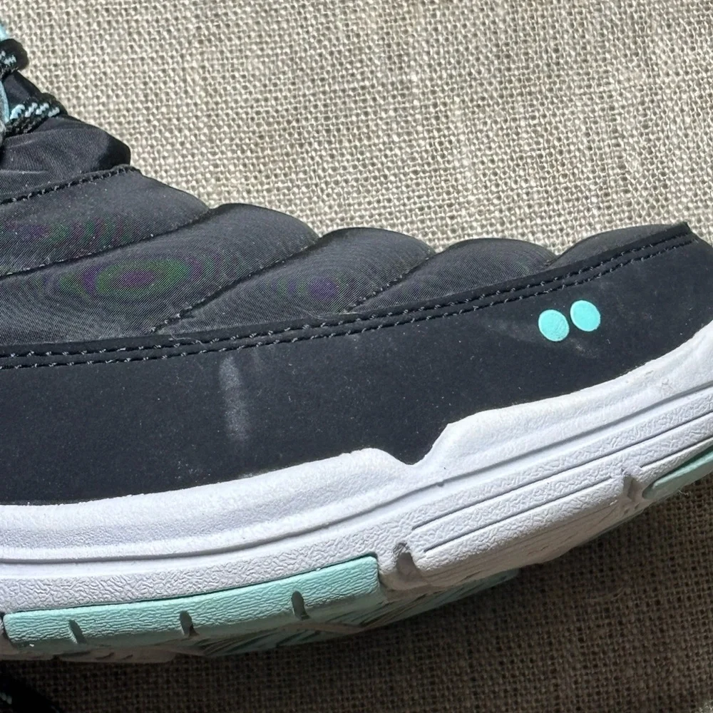 Ryka Black Winter Boots with Teal Highlights - Picture 11 of 11